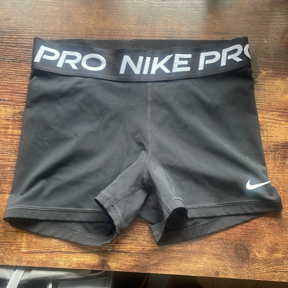 Nike Black Athletic Shorts for Performance